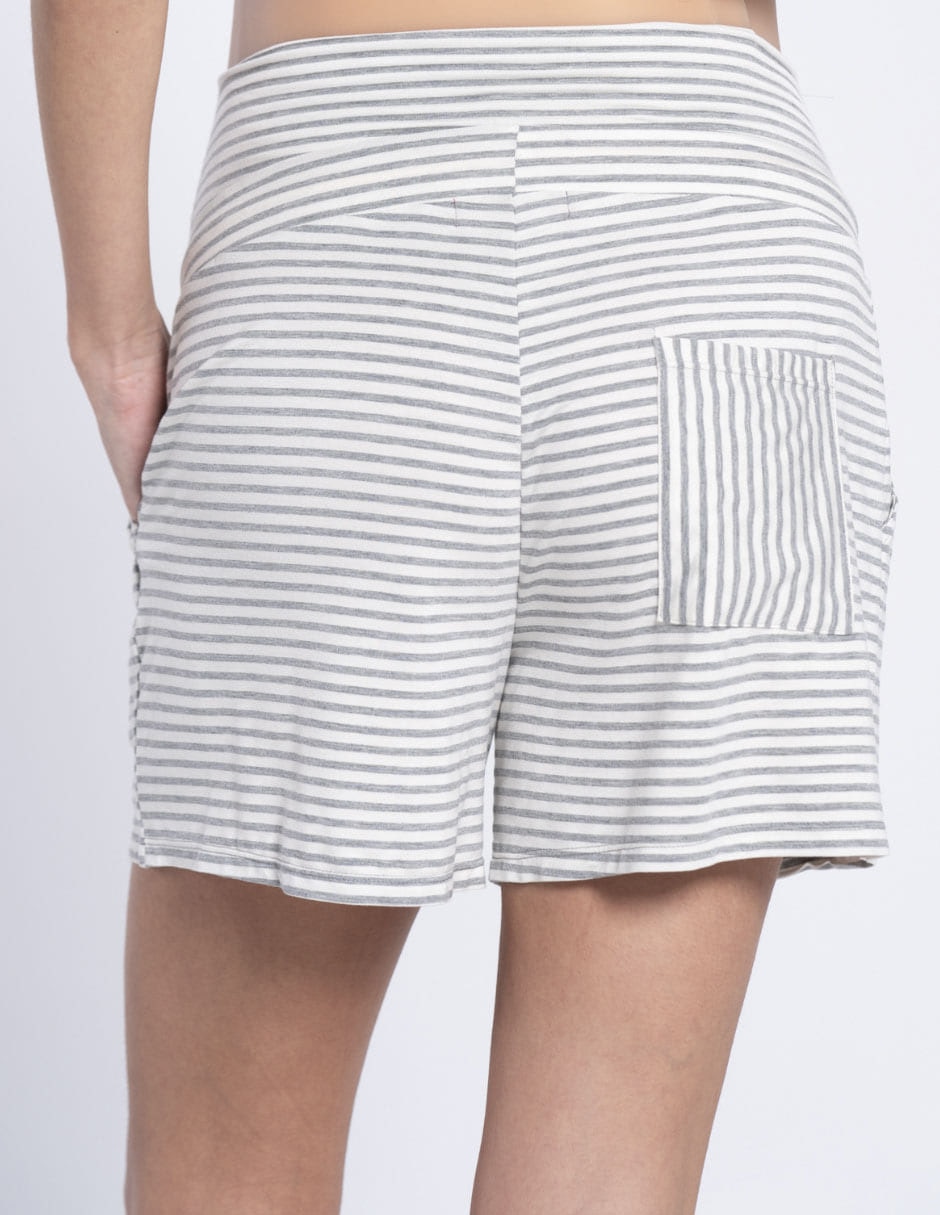 Short maternidad