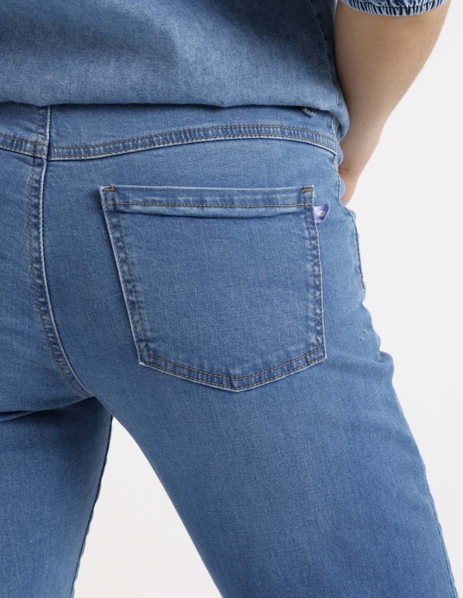 Jeans maternidad slim corte cintura alta 10