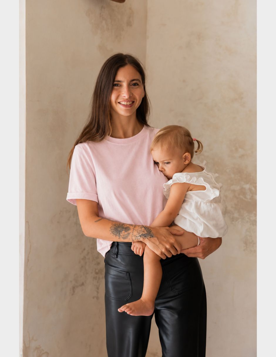 Playera maternidad manga corta cuello redondo Playera maternidad manga corta cuello redondo