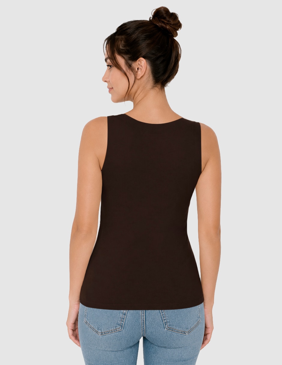 Playera maternidad cuello con escote 4